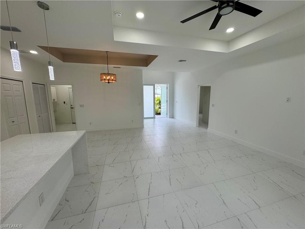 3743 Kenyon ST-5