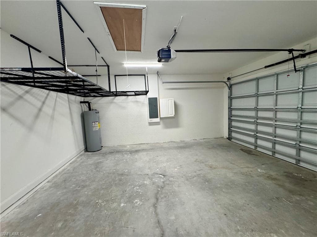 3743 Kenyon ST-17