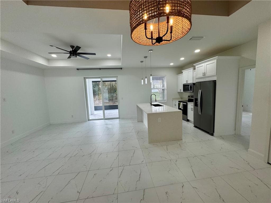 3743 Kenyon ST-3