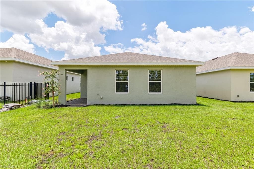 1205 BROOKLANDS DR, FORT MYERS FL 33905-15