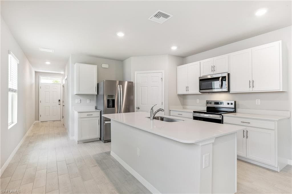 1205 BROOKLANDS DR, FORT MYERS FL 33905-6