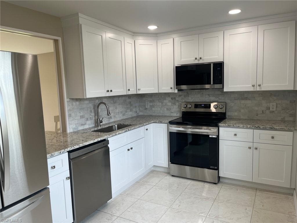 1740 Pine Valley DR # 116, FORT MYERS FL 33907-2