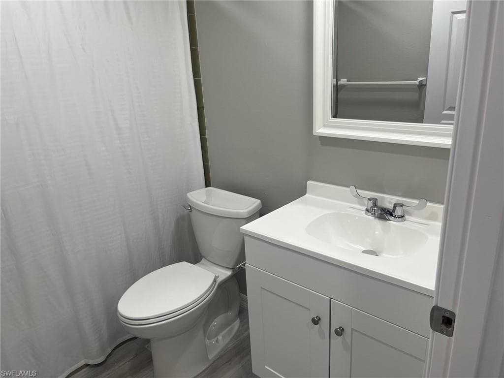 1740 Pine Valley DR # 214, FORT MYERS FL 33907-9