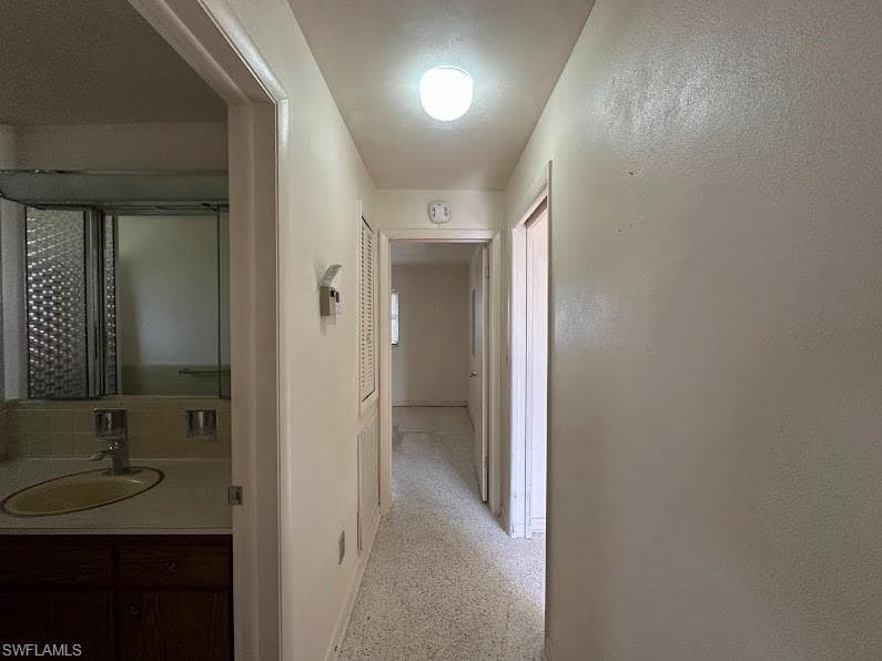 1727 Cornwallis PKWY, CAPE CORAL FL 33904-8