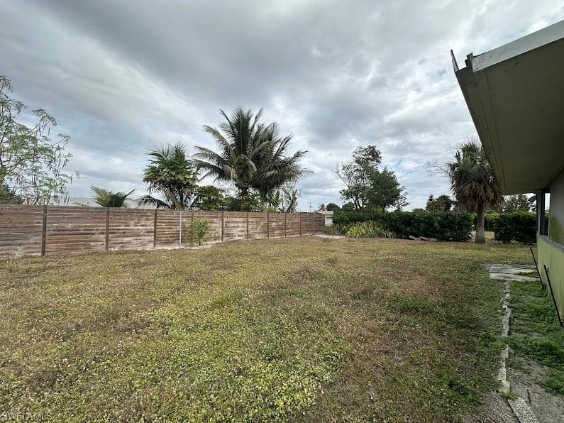 1727 Cornwallis PKWY, CAPE CORAL FL 33904-17