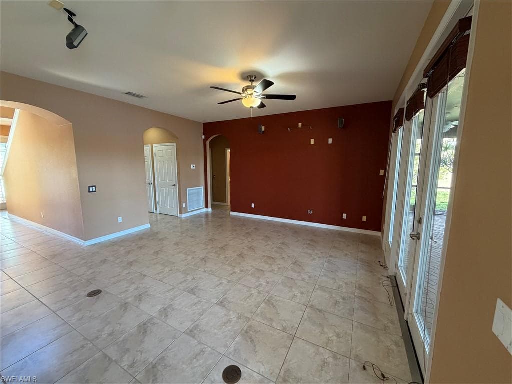 16511 Whispering Trace CT, FORT MYERS FL 33908-9