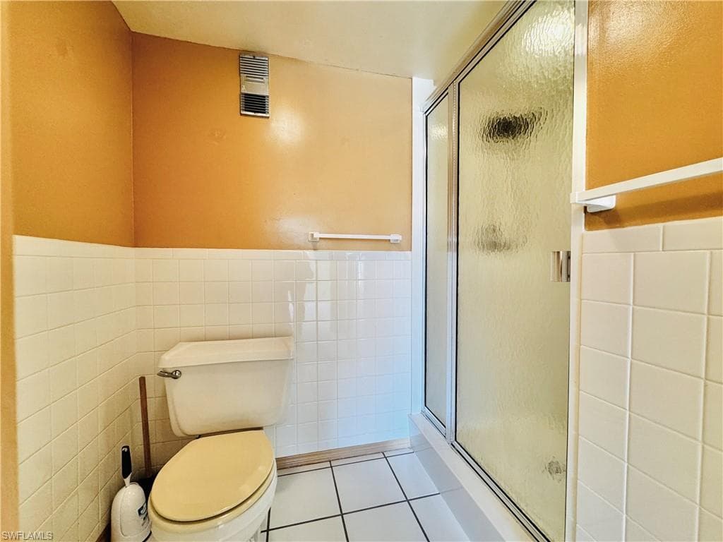 2264 Winkler AVE # 101, FORT MYERS FL 33901-23