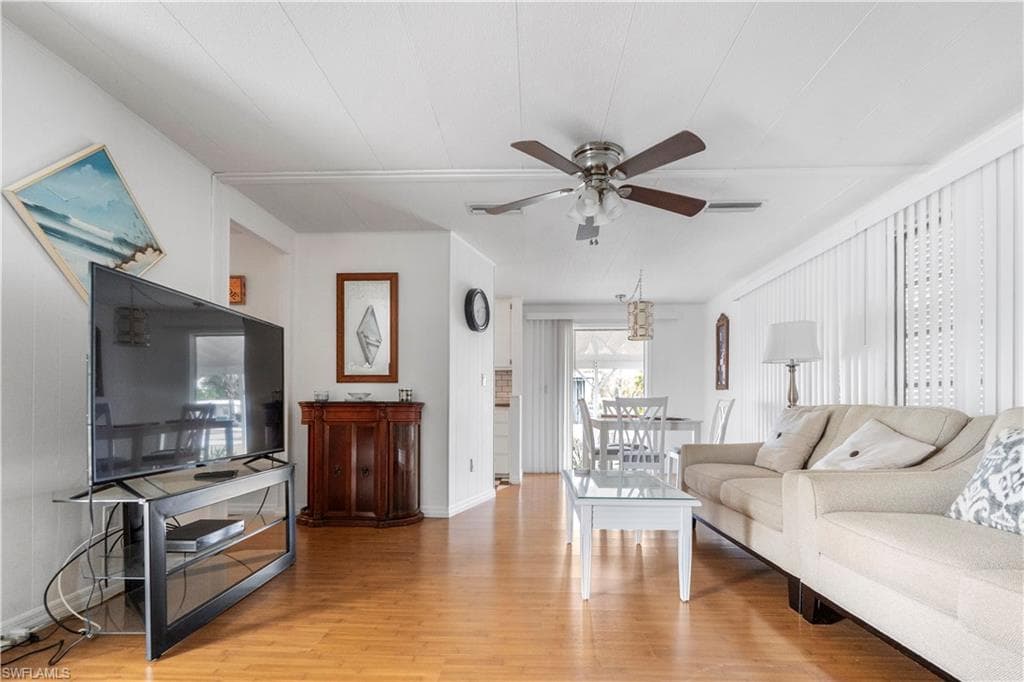 17 Saint Raphael DR-5