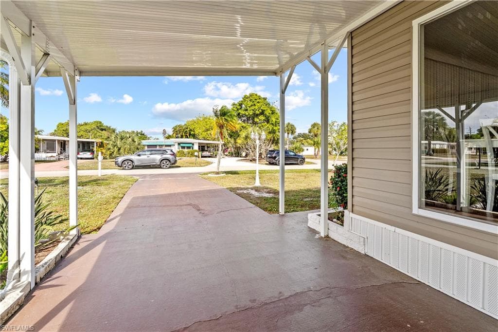 17 Saint Raphael DR-41