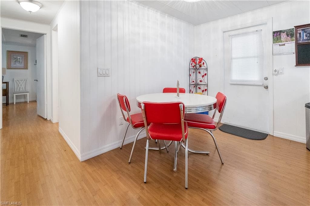 17 Saint Raphael DR-16