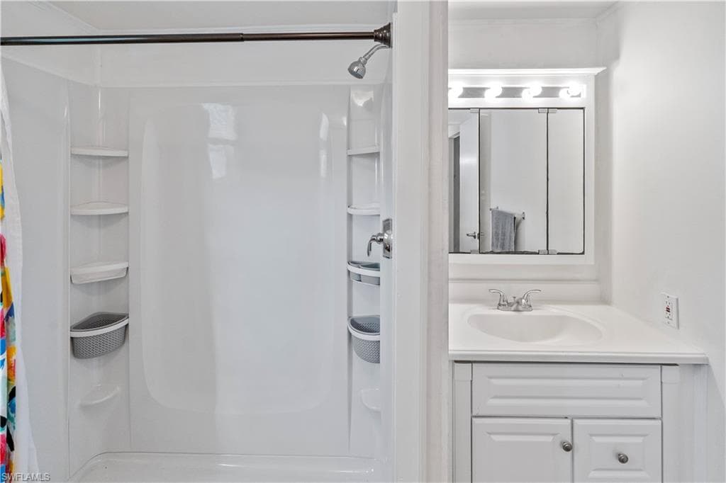 17 Saint Raphael DR-25
