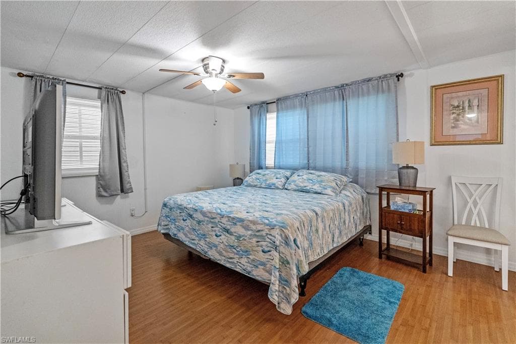 17 Saint Raphael DR-21