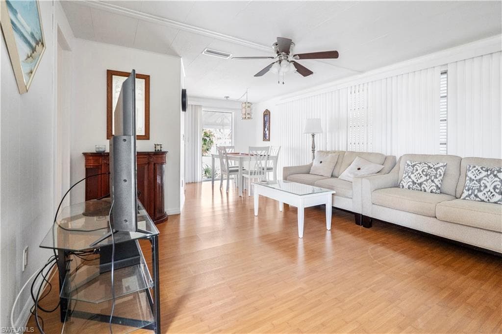 17 Saint Raphael DR-6