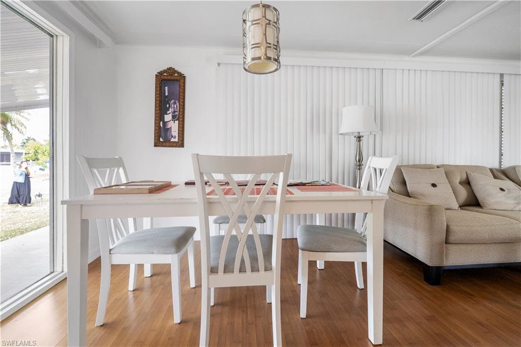 17 Saint Raphael DR-4