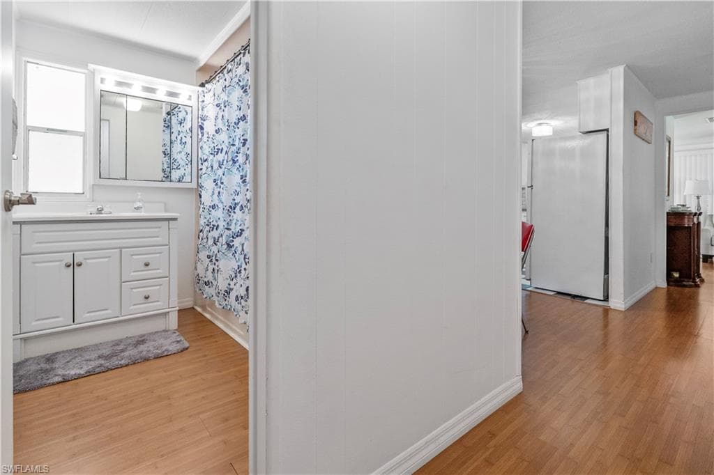 17 Saint Raphael DR-19
