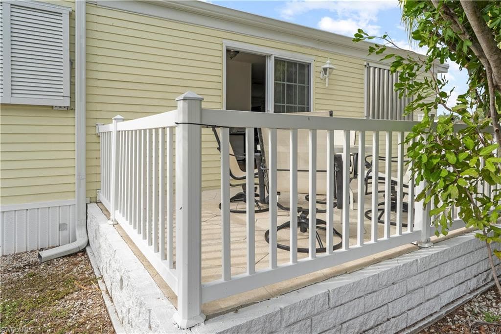 17 Saint Raphael DR-37