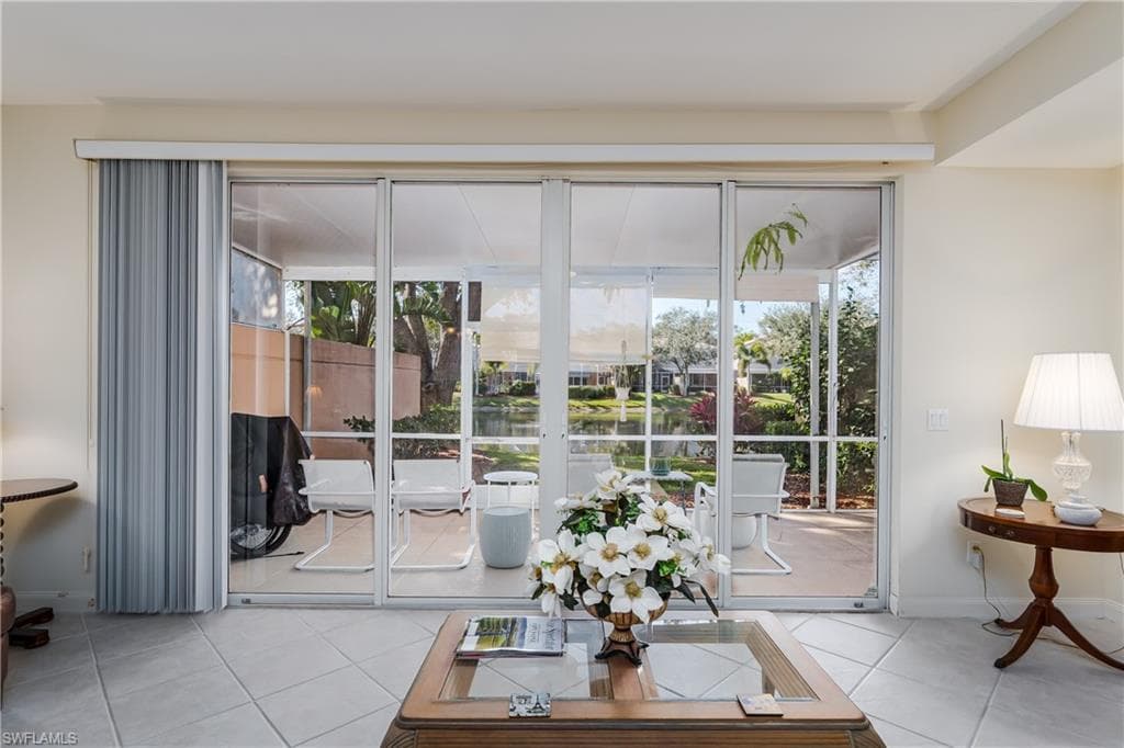 5353 Cove CIR, NAPLES FL 34119-19