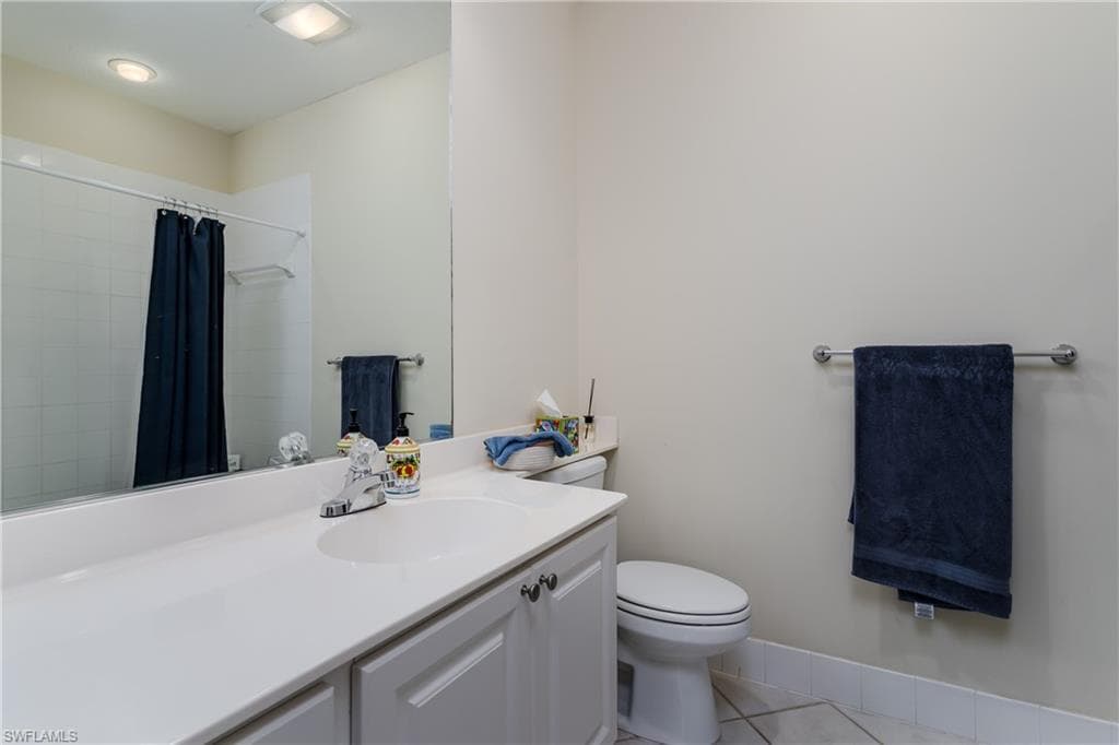 5353 Cove CIR, NAPLES FL 34119-36