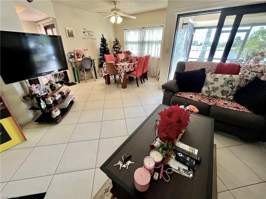 1538 Mainsail DR # 6, NAPLES FL 34114-3