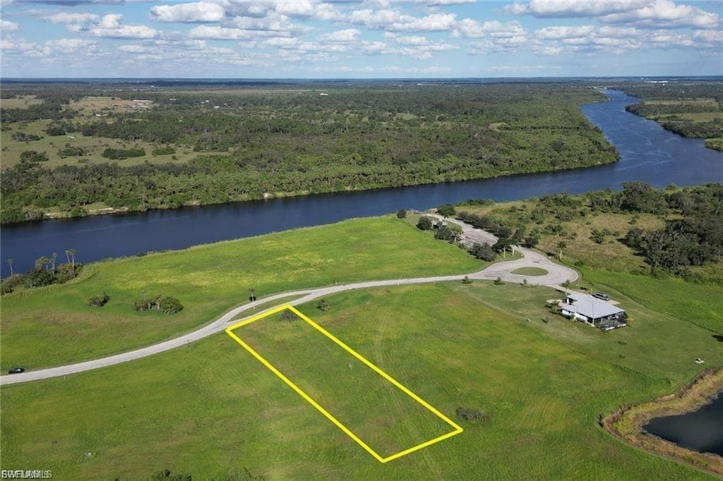 2023 Silk Bay BLVD, ALVA FL 33920-1