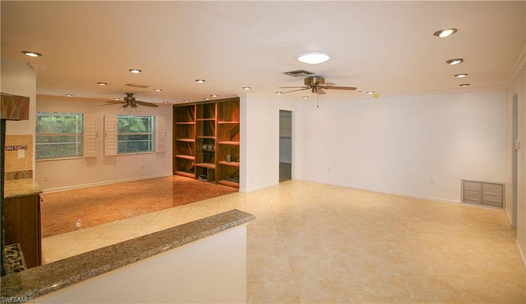 1525 Covington CIR E, FORT MYERS FL 33919-4