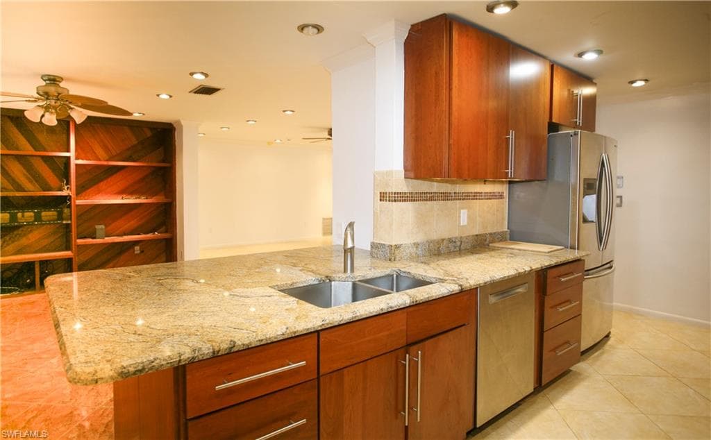 1525 Covington CIR E, FORT MYERS FL 33919-9