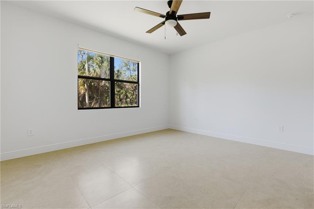 2167 Della DR-15