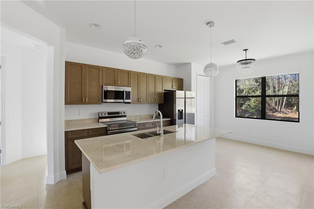 2167 Della DR-10