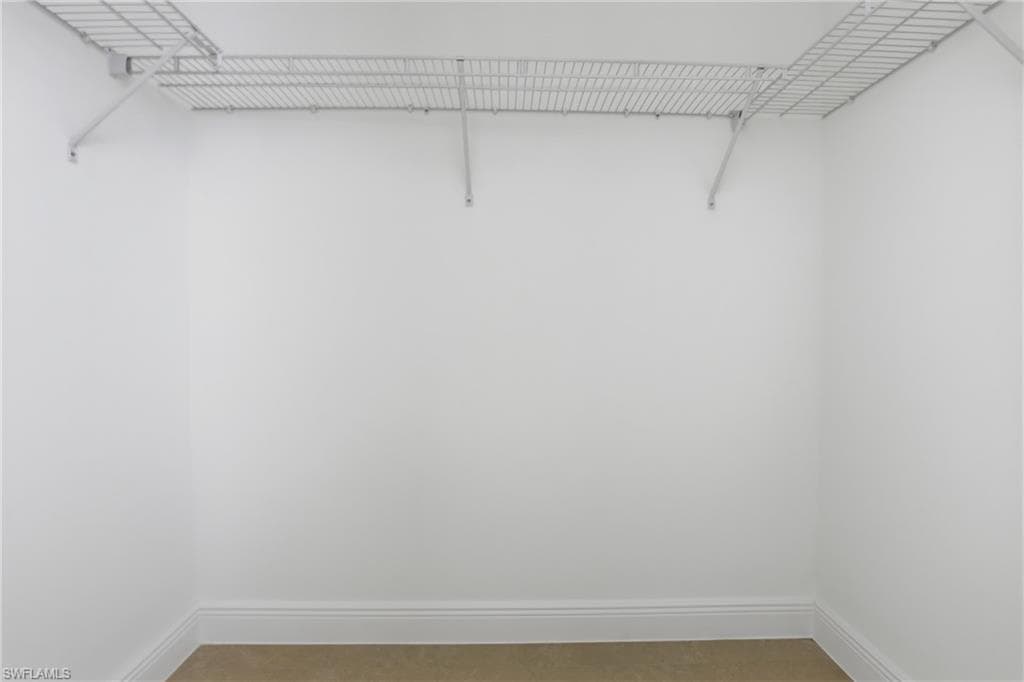 2167 Della DR-18