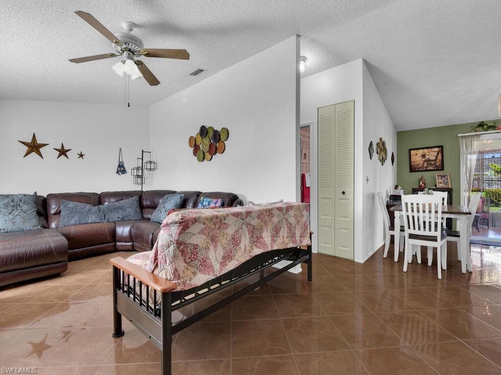 5469 27th PL SW, NAPLES FL 34116-2