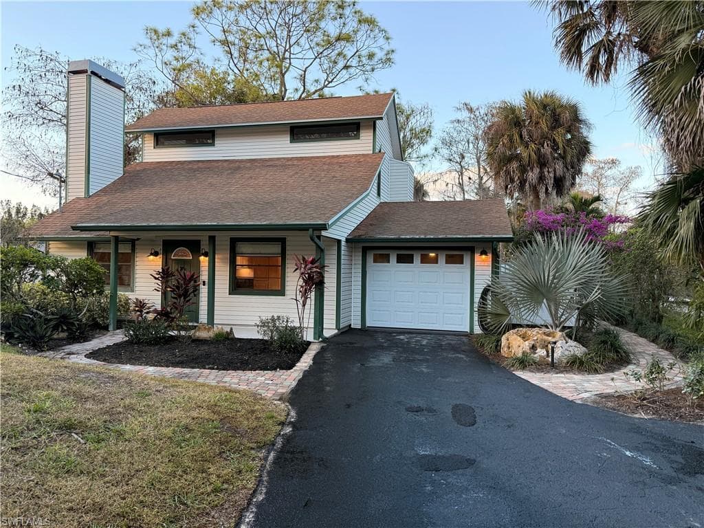 5825 Dogwood Way, NAPLES FL 34116-26
