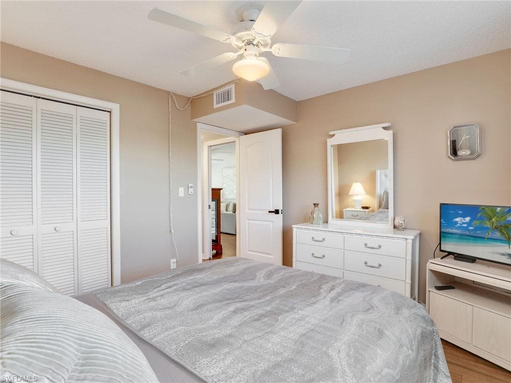 5483 Rattlesnake Hammock RD # B103, NAPLES FL 34113-22