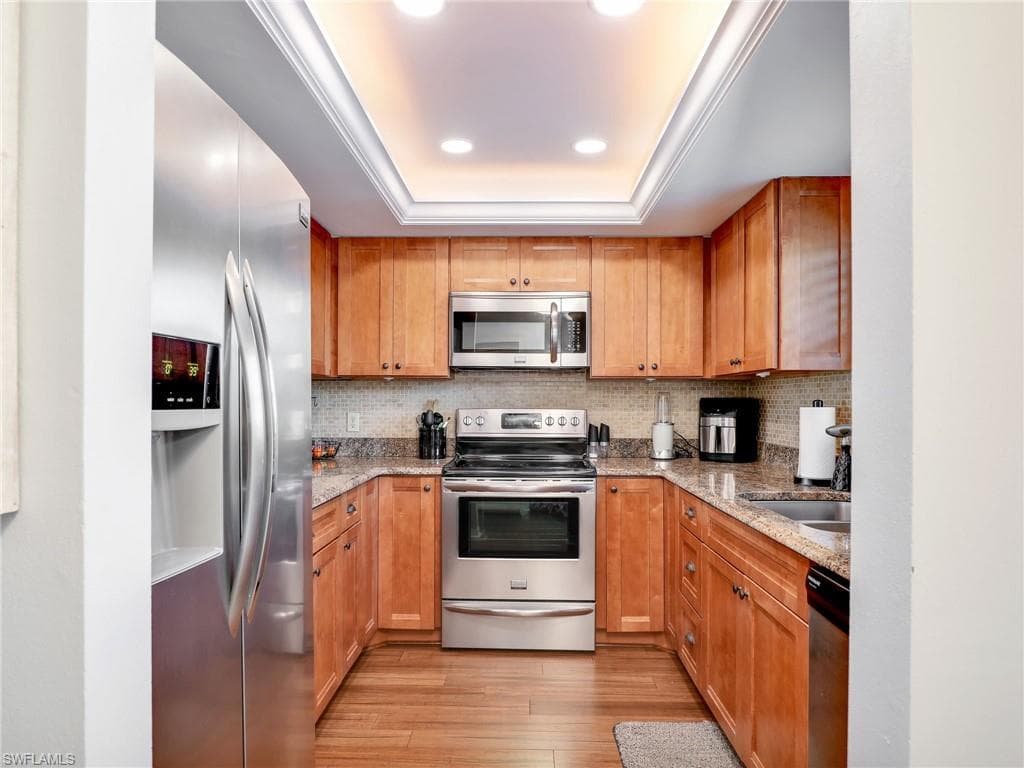 5483 Rattlesnake Hammock RD # B103, NAPLES FL 34113-6