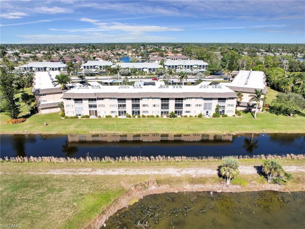 5483 Rattlesnake Hammock RD # B103, NAPLES FL 34113-30