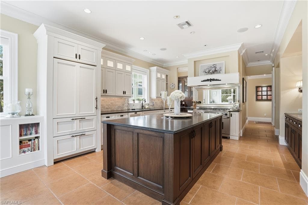 12201 Caisson LN-14