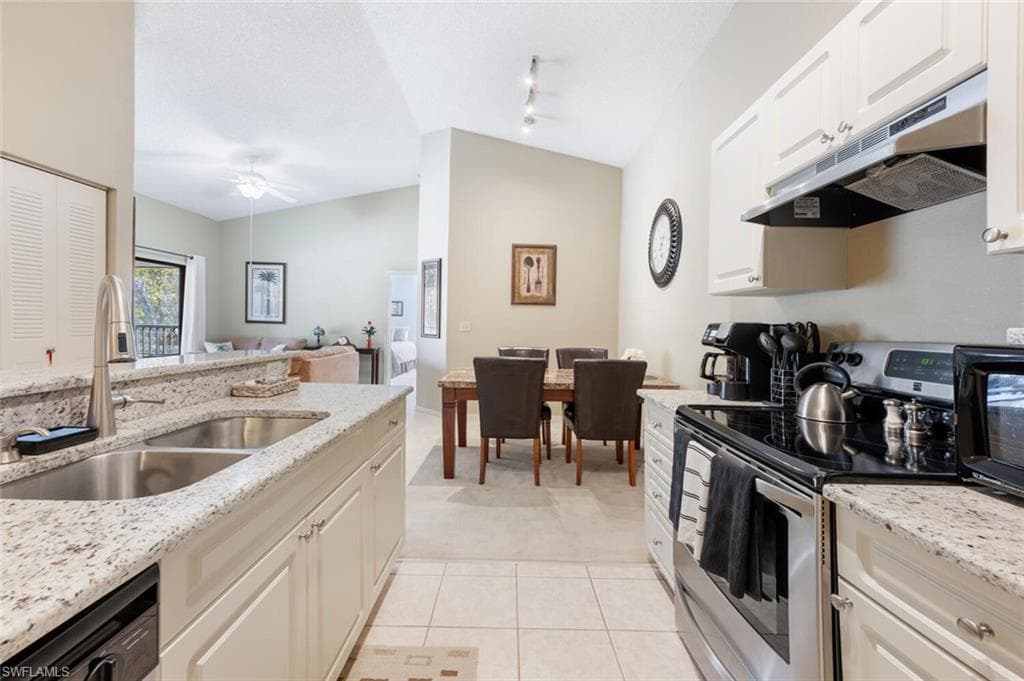 2190 Arbour Walk CIR # 2221, NAPLES FL 34109-4