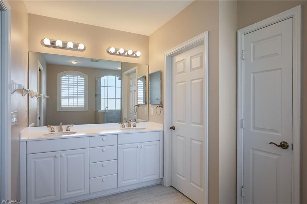 14101 Bently CIR, FORT MYERS FL 33912-13