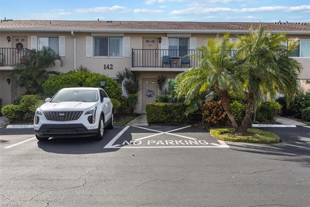 142 Palm DR # 3007, NAPLES FL 34112-22