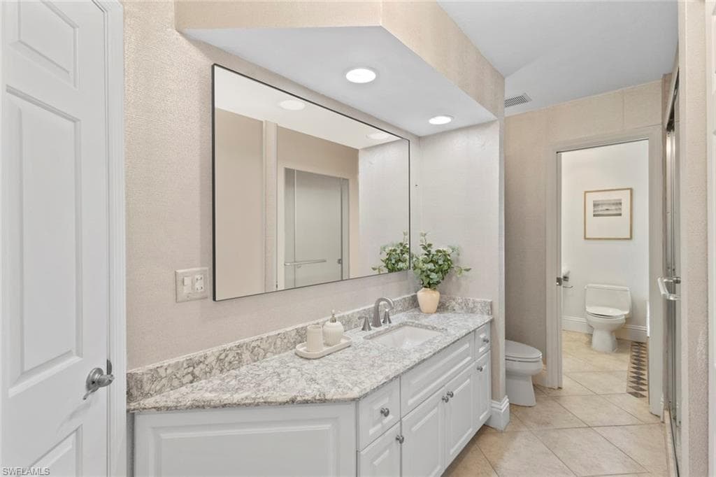 640 Kendall DR, MARCO ISLAND FL 34145-29