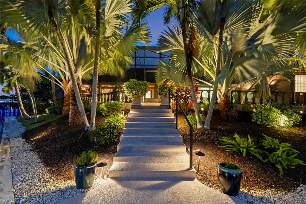 640 Kendall DR, MARCO ISLAND FL 34145-44