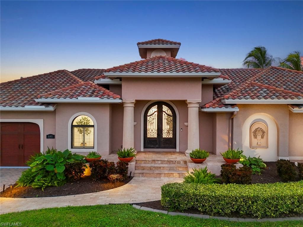 640 Kendall DR, MARCO ISLAND FL 34145-43