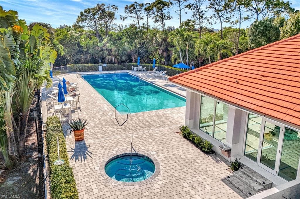 25681 Springtide CT, BONITA SPRINGS FL 34135-39