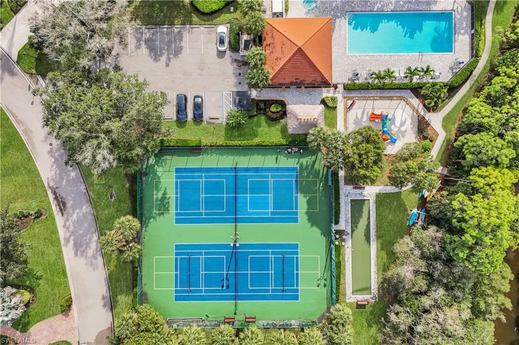 25681 Springtide CT, BONITA SPRINGS FL 34135-37