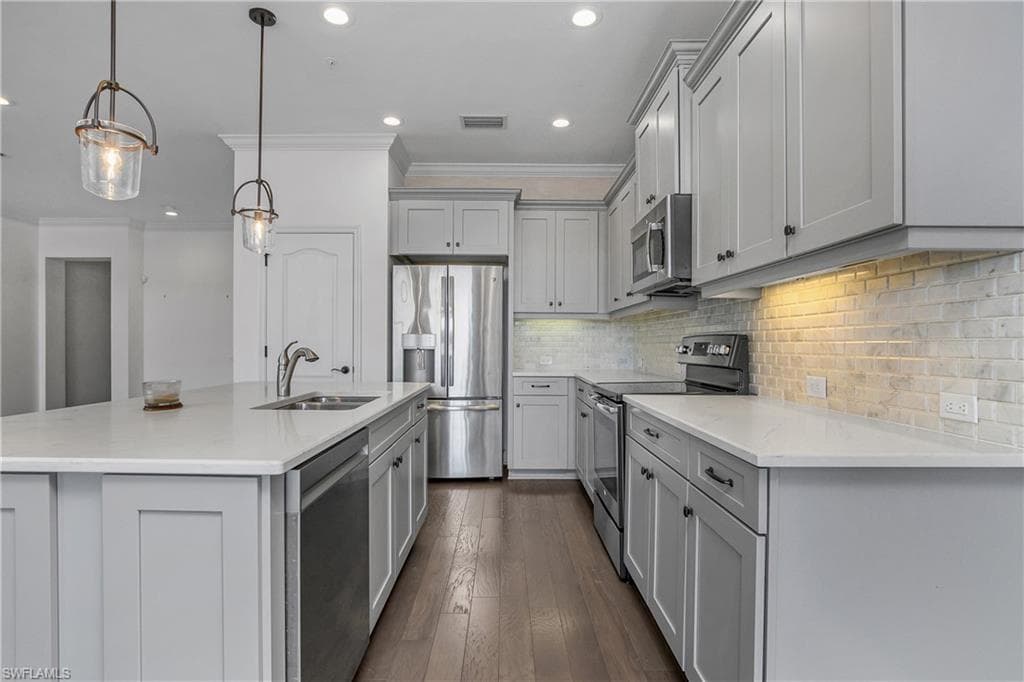 2311 Sawyers Hill RD # 806, NAPLES FL 34120-2