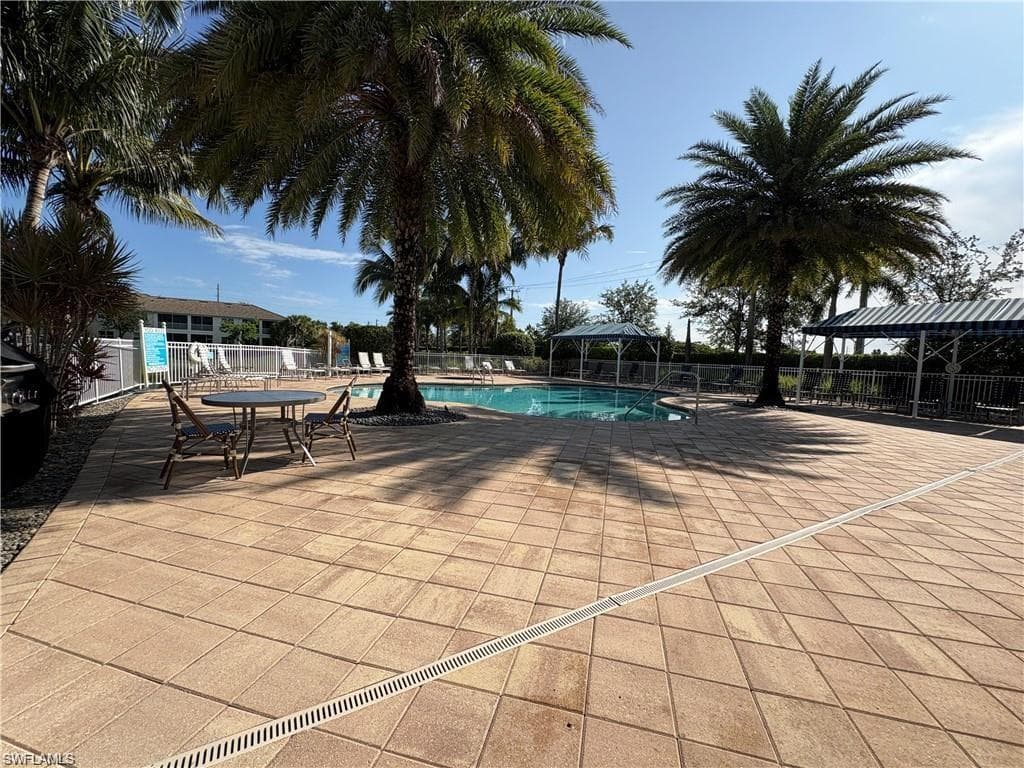 2311 Sawyers Hill RD # 806, NAPLES FL 34120-36