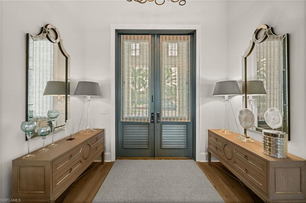 784 Anderson DR, NAPLES FL 34103-2