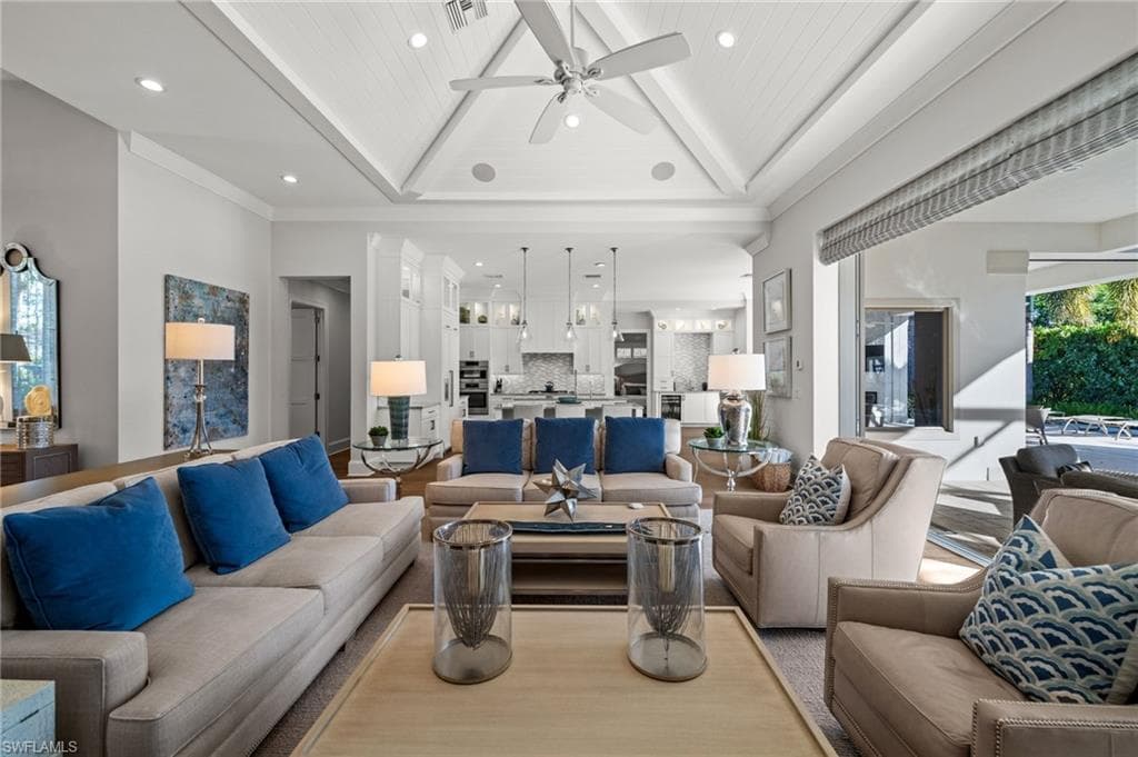 784 Anderson DR, NAPLES FL 34103-7