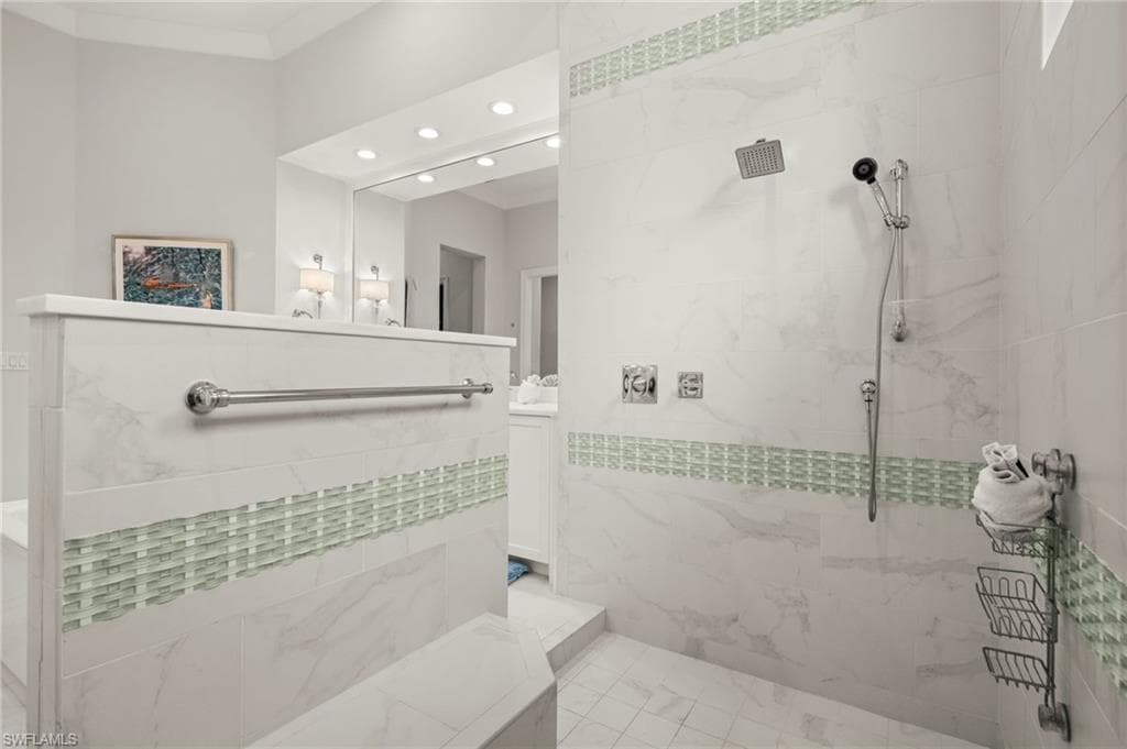 784 Anderson DR, NAPLES FL 34103-24