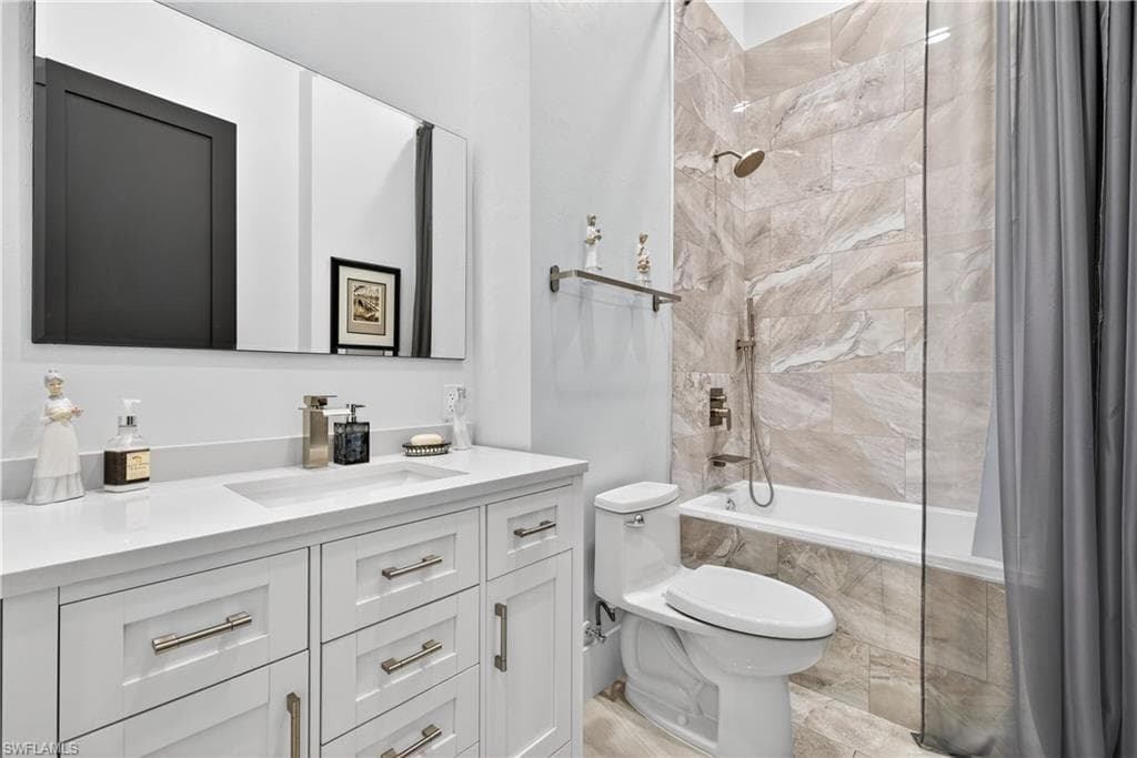 12289 Alamansa LN, BONITA SPRINGS FL 34135-26