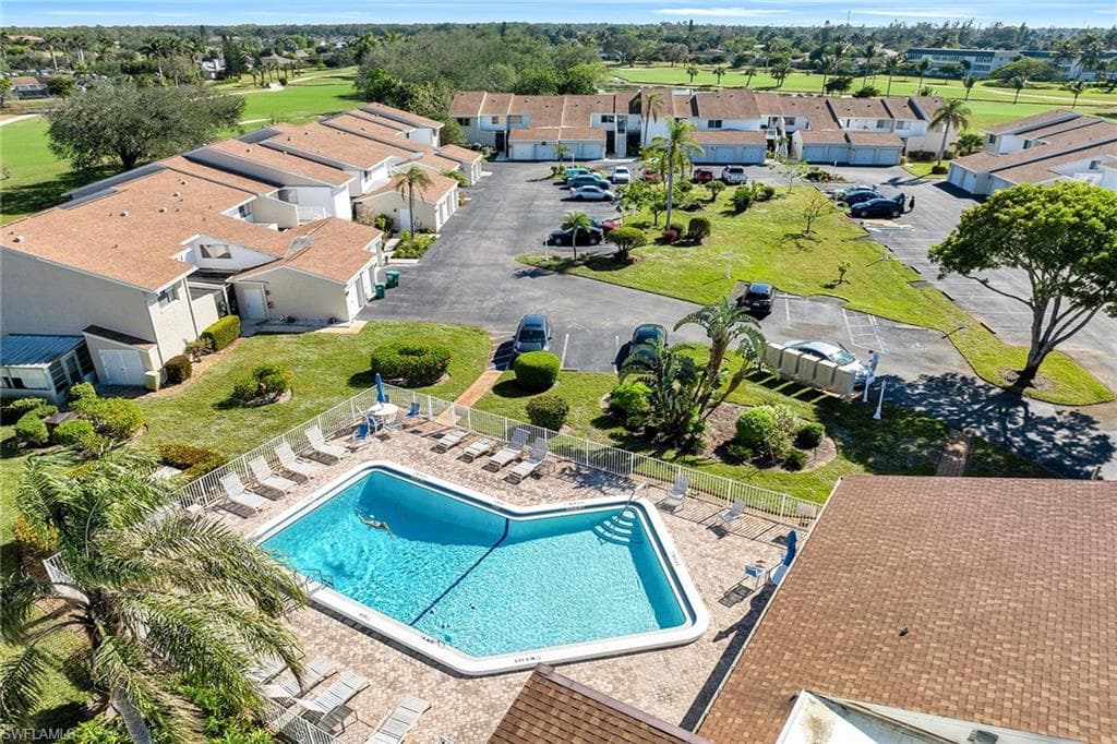 466 Bristle Cone LN # 34, NAPLES FL 34113-46